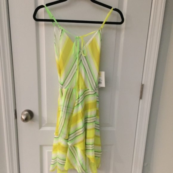 Dress - Picture 4 of 7